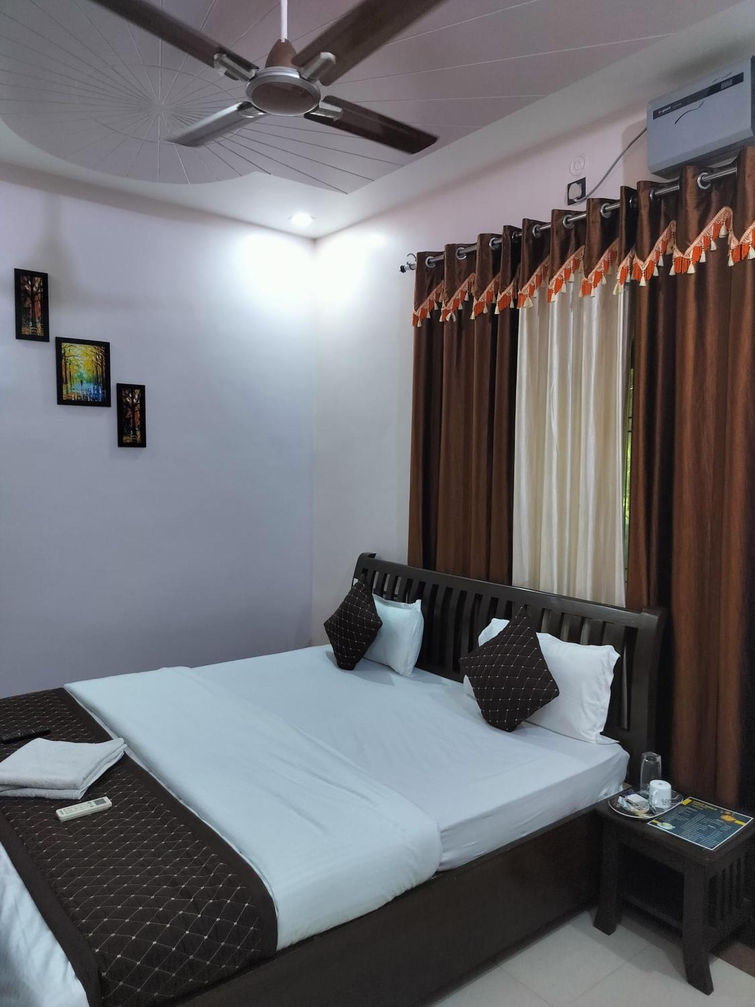Shree Nanda Guest House فاراناسي المظهر الخارجي الصورة